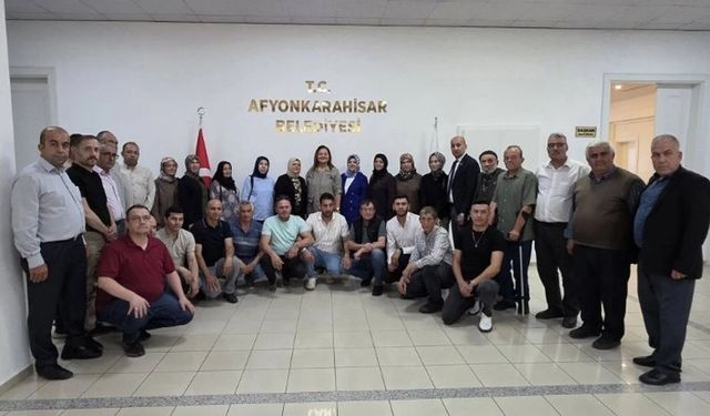 Başkan Burcu Köksal Şehit Yakınları ve Gazileri Ziyaret Etti