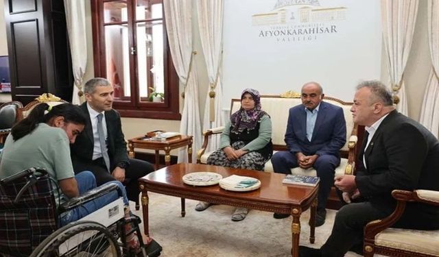 Vali Aktaş, “Bazen Bir Tebessüm Koca Bir Dünyaya Mutluluk Olur.”