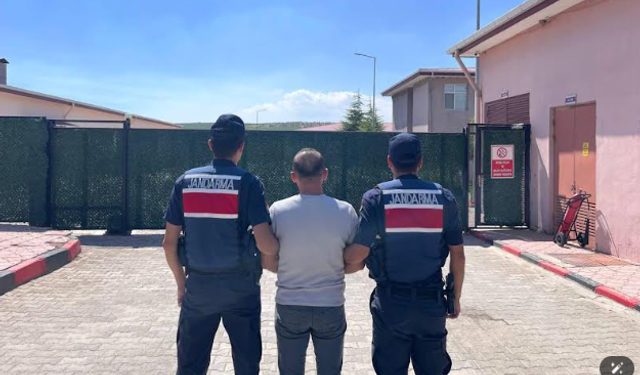 Jandarma Aranan 24 Şahsı Yakaladı