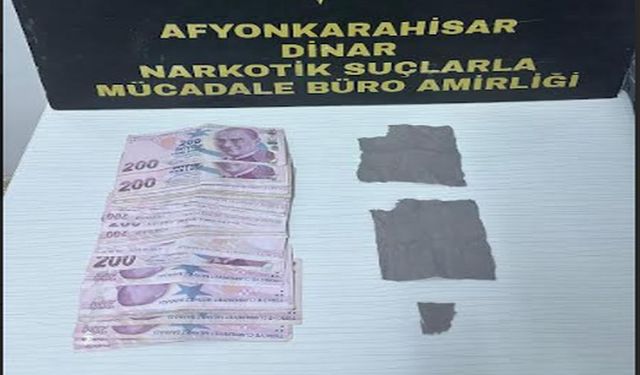 Polis Peçeteye Emdirilmiş Uyuşturucu Ele Geçirdi