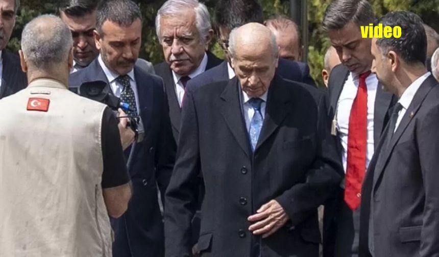 MHP LİDERİ BAHÇELİ BAŞBUĞ TÜRKEŞ'İN MEZARINI ZİYARET ETTİ