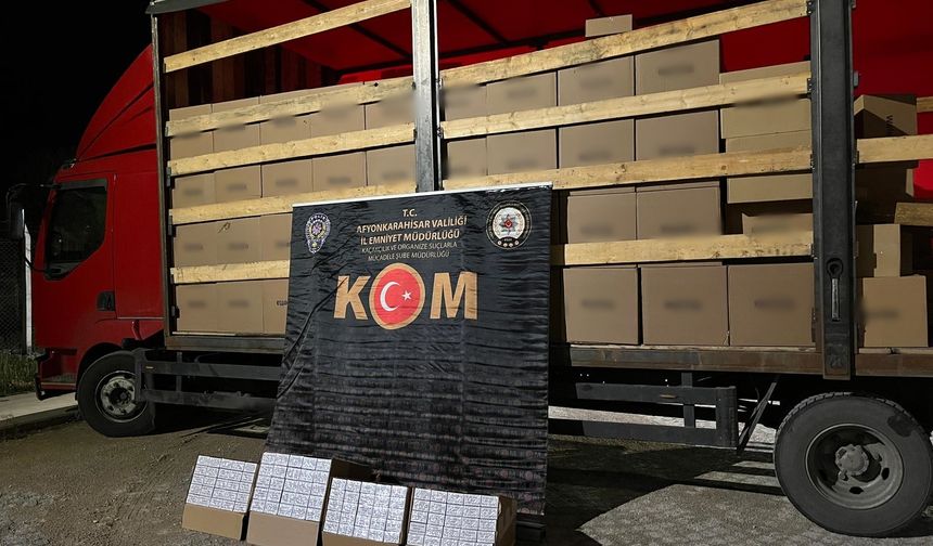 POLİS 3 MİLYON ADET SAHTE BANDROLLÜ MAKARON ELE GEÇİRDİ
