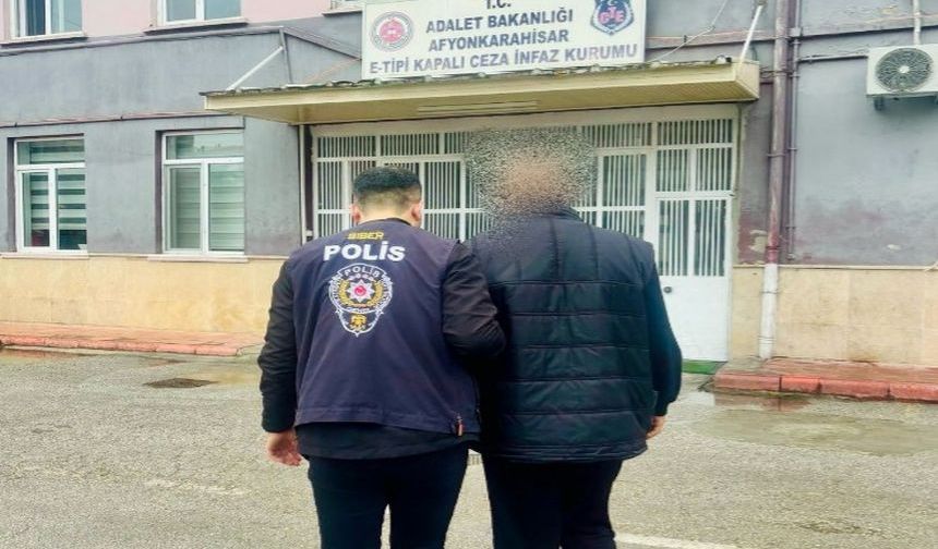 POLİS ARANAN ŞAHSI YAKALADI