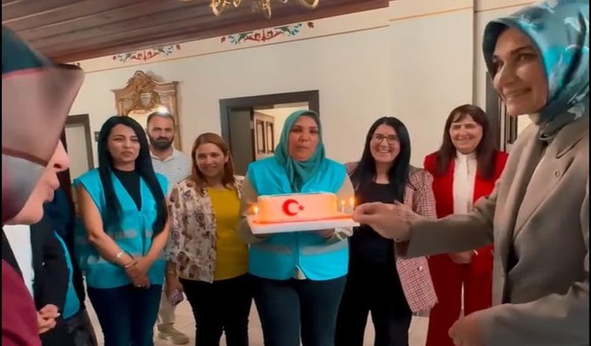 VALİ YİĞİTBAŞI’NA “ANNELER GÜNÜ” SÜRPRİZİ