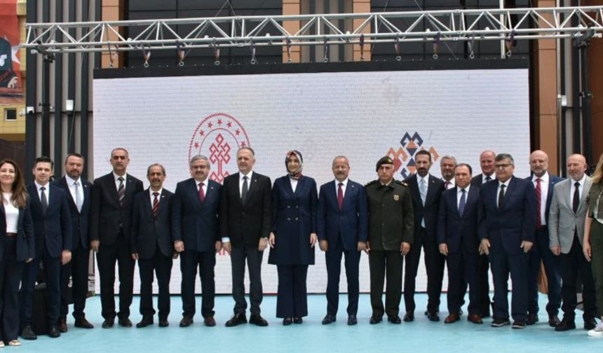BAKAN YARDIMCISI YAZGI, “KÜLTÜR YAŞARSA MİLLET YAŞAR”