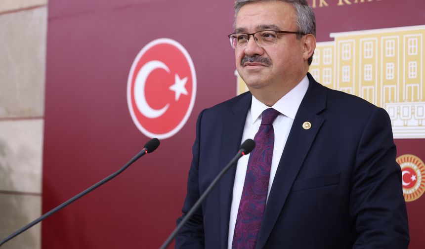 “GENÇLERİMİZ BAĞIMSIZLIK MÜCADELEMİZİN TEMİNATIDIR”