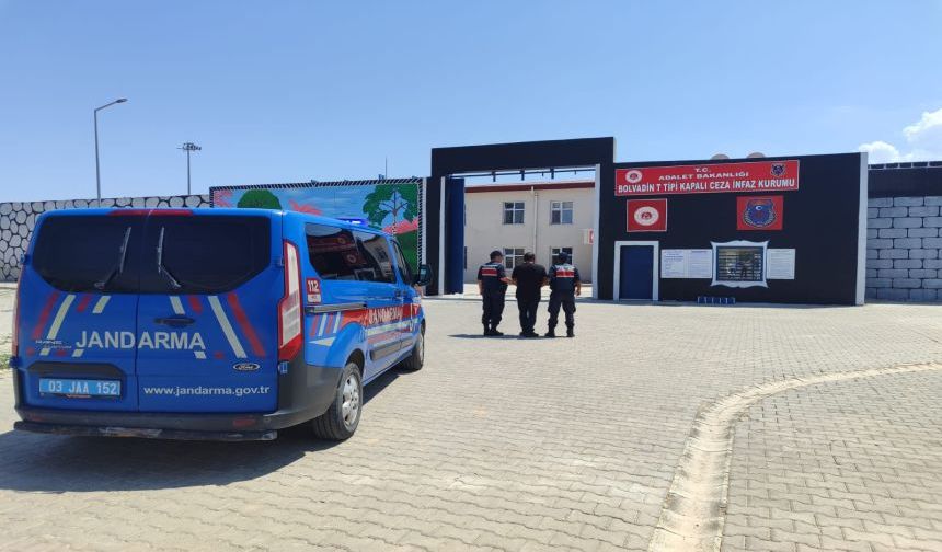 JANDARMA SUÇ MAKİNASINI YAKALADI