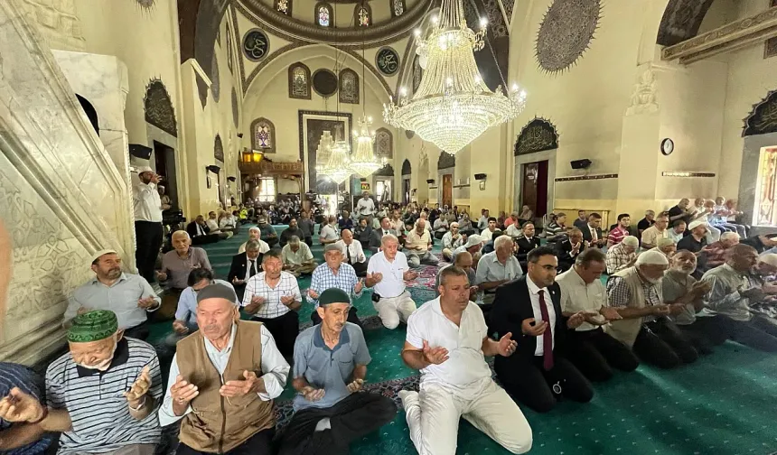 İMARET CAMİİ’NDE AZİZ ŞEHİTLERİMİZ MEVLİD-ŞERİF İLE YAD EDİLDİ