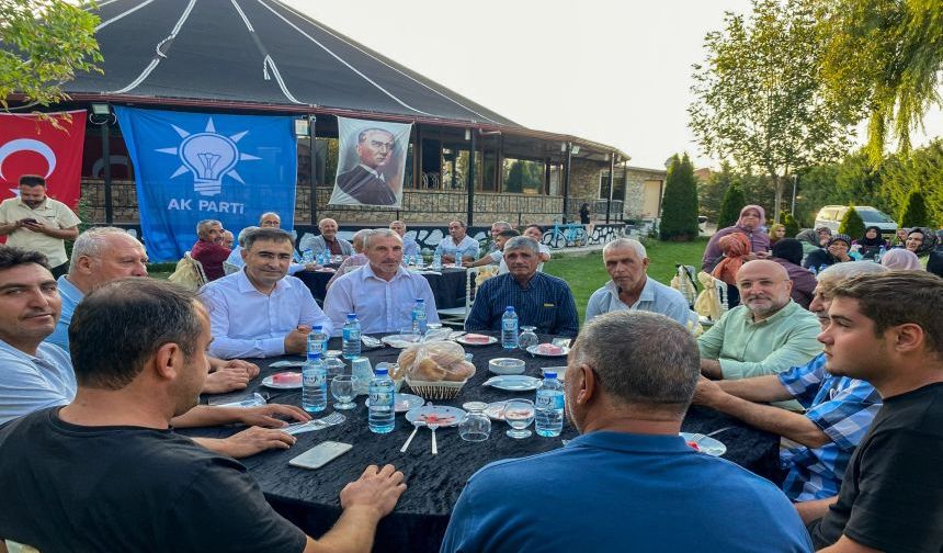 ŞUHUT’TA AK PARTİ TEŞKİLATI BİR ARAYA GELDİ