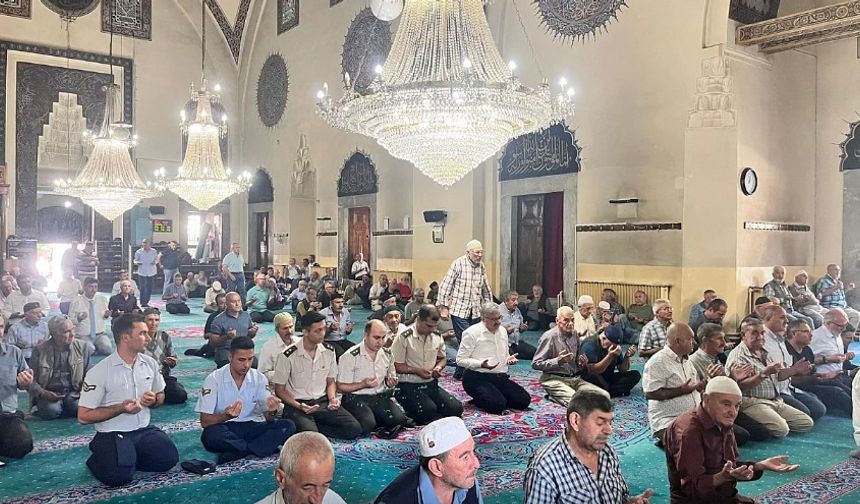 Şehitlerimiz İçin İmaret Camii’nde Mevlit Okutuldu
