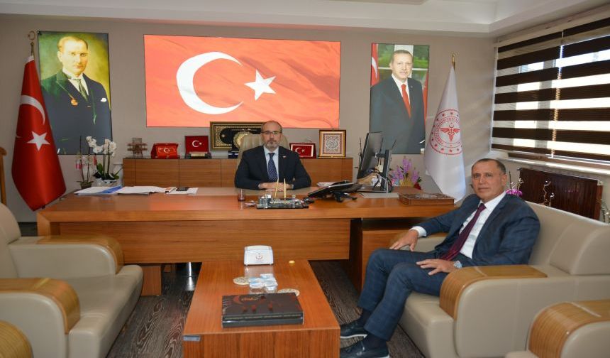 Öztürk, Hastane Yeni Başhekimini Makamında Kabul Etti