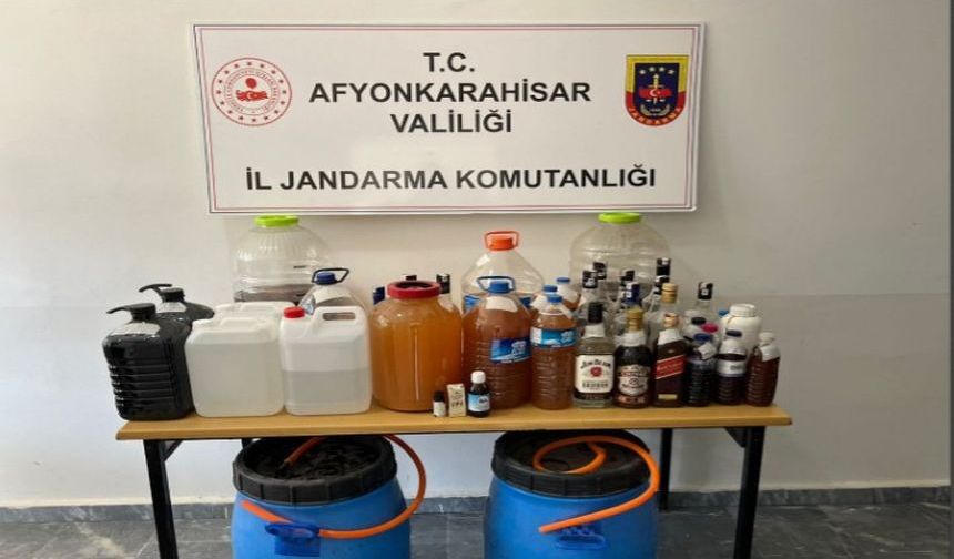 Jandarma Kaçak Alkol Ele Geçirdi