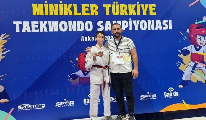 Minikler Taekwondo Şampiyonası’nda Sporcumuz Karakaya Türkiye 3. Oldu