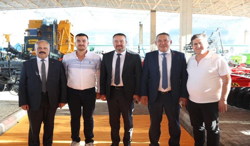 Başkan Adnan Öztaş Dinar Tarım ve Hayvancılık Fuarı’nda