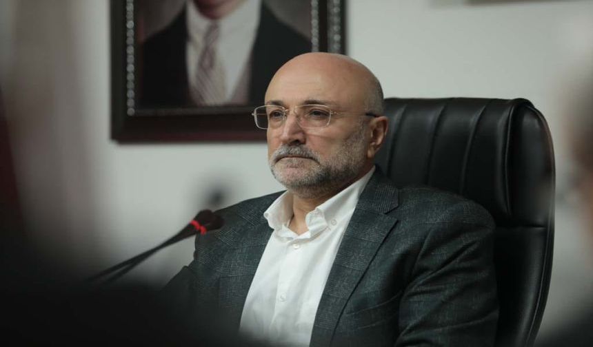 Şahin, “17 Eylül, Türkiye demokrasi tarihine kara bir gün olarak geçmiştir.”