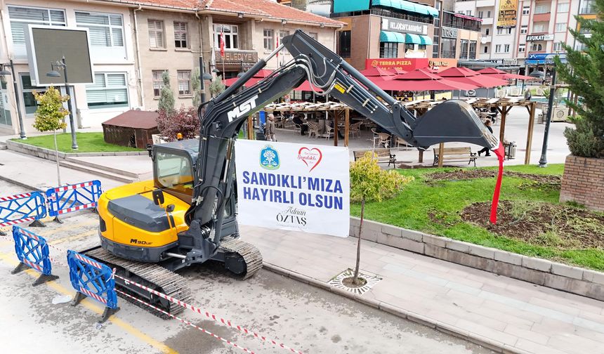 Sandıklı Belediyesi İş Makinası Filosunu Güçlendiriyor