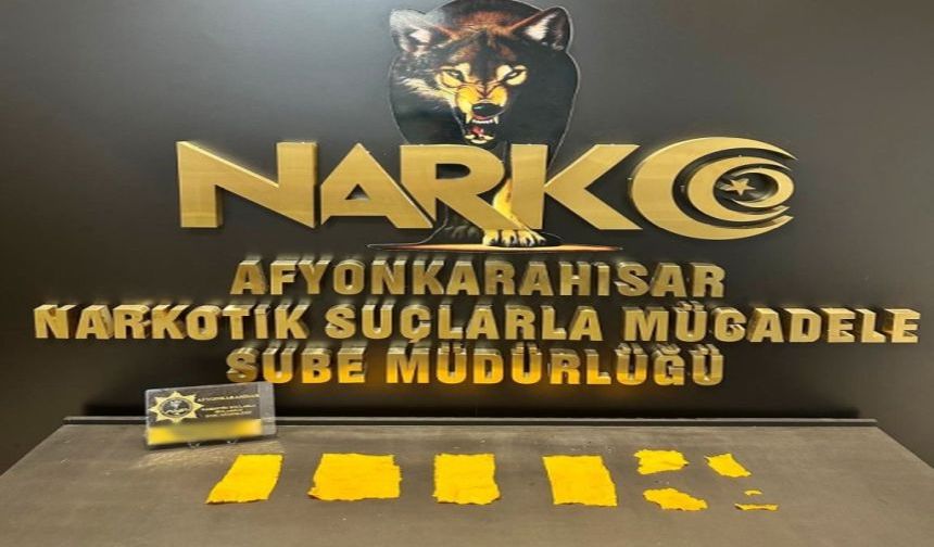 Polis, Peçeteye Emdirilmiş Uyuşturucu Madde Ele Geçirdi