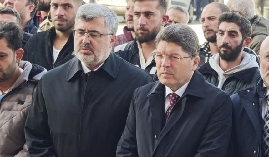 BAKAN TUNÇ, CENAZE TÖRENLERİNE KATILDI