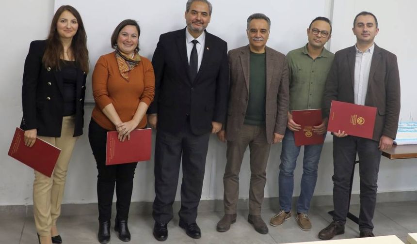 REKTÖR ASLAN, “AFSÜ, ÖNCÜ BİR ROL OYNUYOR.”