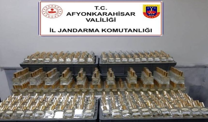 Jandarma Kaçak Parfüm Ele Geçirdi