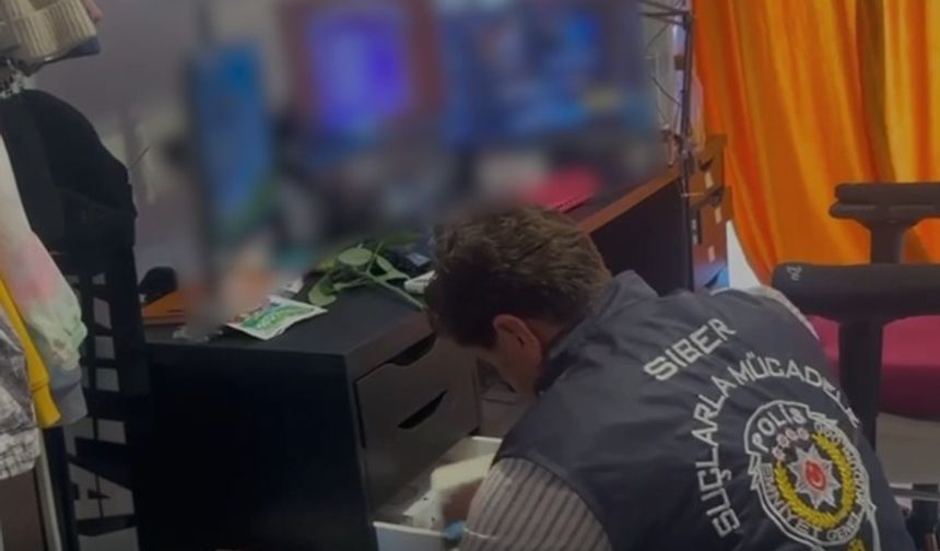 Bilişim Dolandırıcısı 17 Şahıs Yakalandı