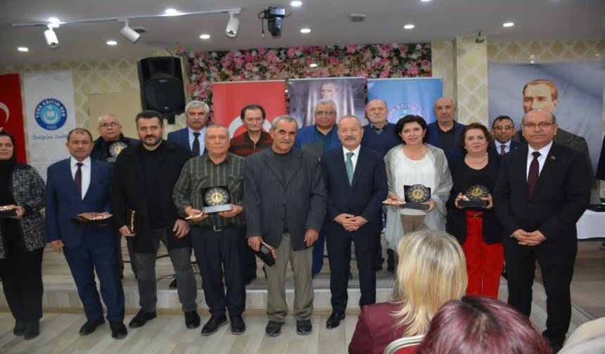 “Öğretmenlik Mesleğinin Emekliliği Yoktur”