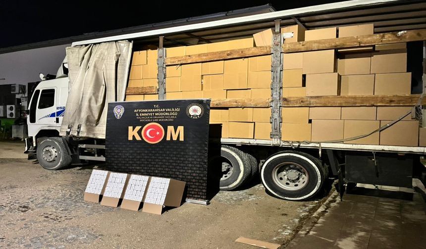 Polis 6 Milyon 190 Bin Adet Sahte Bandrollü Boş Makaron Ele Geçirdi