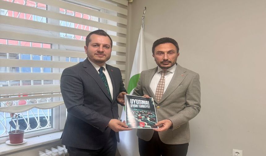 Karataş, Yeşilay’ı Ziyaret Etti