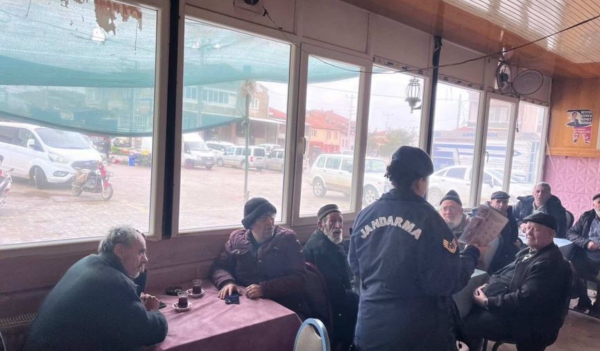 Jandarma, Fethibey Beldesinde Bilgilendirme ve Farkındalık Çalışmaları Gerçekleştirdi