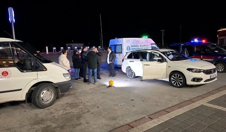 Sandıklı'da 5 gündür Park Halindeki Araçtan Ceset Çıktı