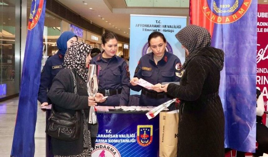 Jandarma KADES Uygulaması Hakkında 673 Kadını Bilgilendirdi