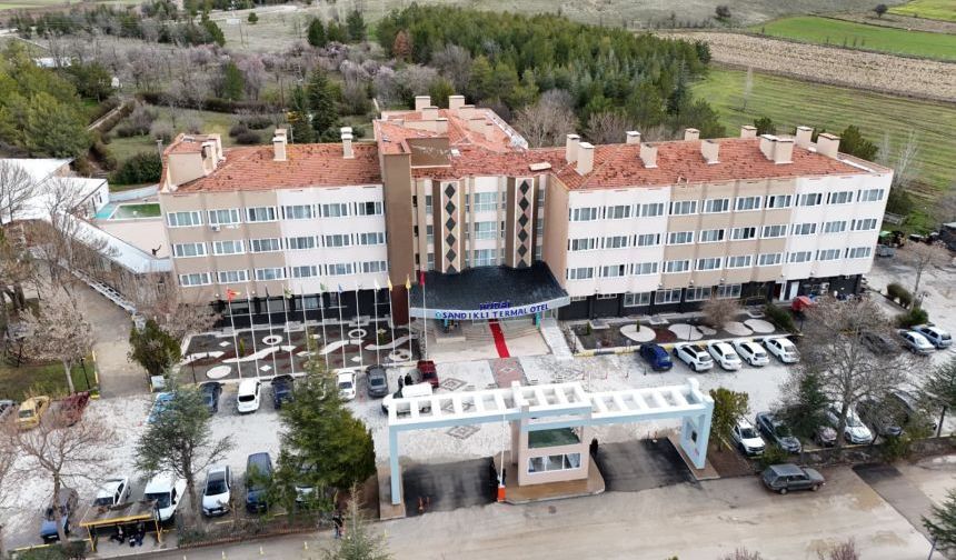 Sandıklı Hüdai Termal Otel Yenilenen Yüzüyle Hizmete Açıldı