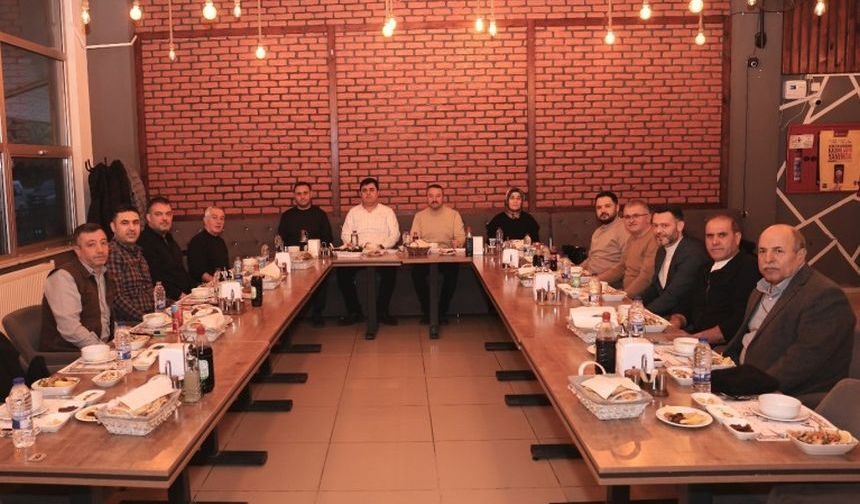 Öztaş Belediye Meclis Üyeleri ile Birlikte İftar Açtı