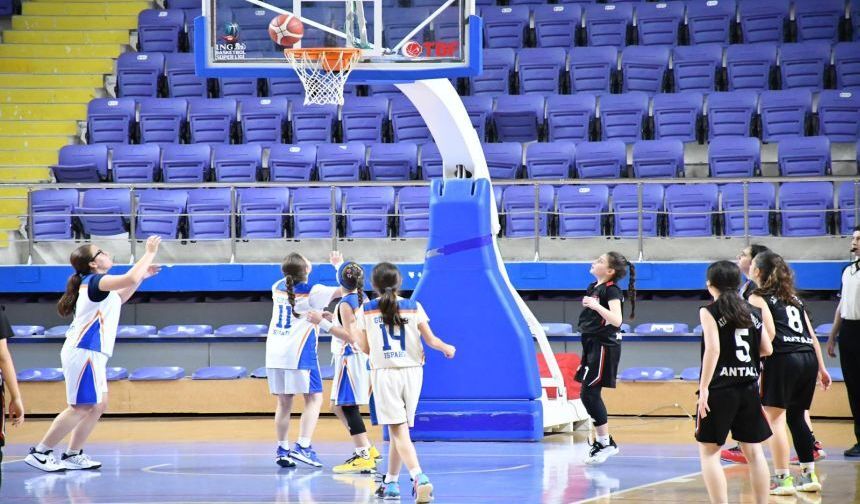 Küçükler Basketbol Grup Müsabakaları Sona Erdi