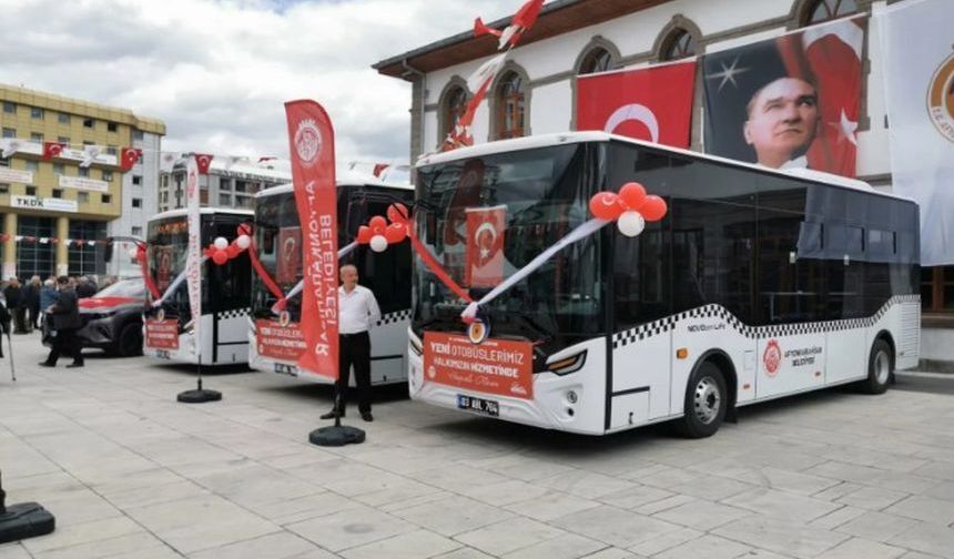 Afyon Belediyesi’ne 3 yeni otobüs ve 1 TOGG araç kazandırıldı