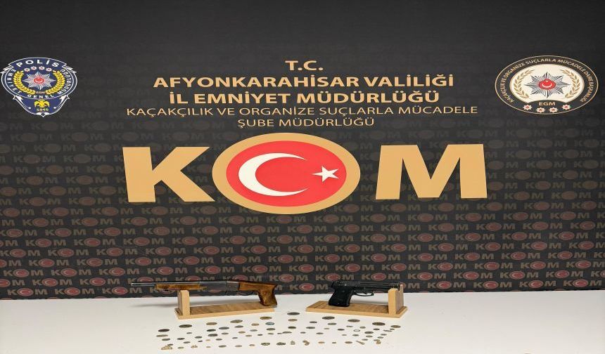Polis, Tarihi Eser Ele Geçirdi