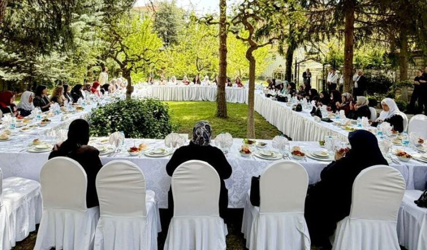 Vatanın Emanetlerine Gönül Sofrası: Nagihan Aktaş Şehit Anneleriyle Buluştu