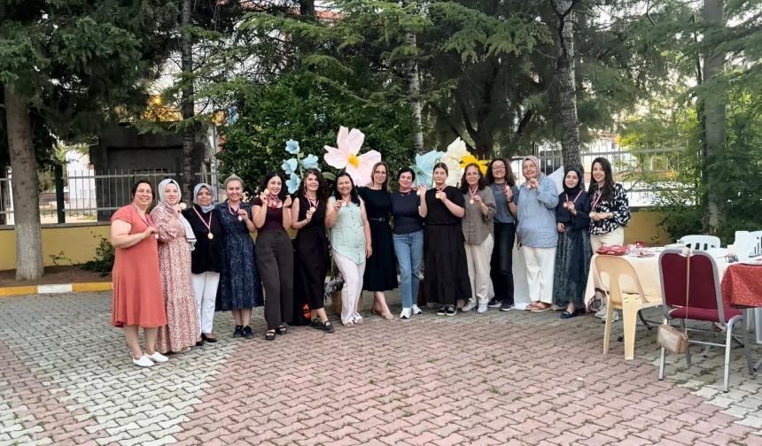 Dinar’da Ahşaba Hayat Veren Kadınlar: Muhteşem Final, Madalyayla Taçlandı!