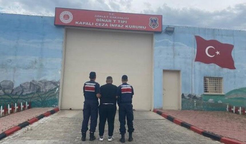 Jandarma aranan 48 şahsı yakaladı