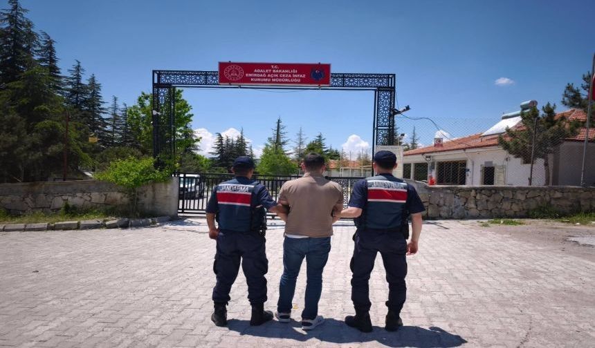 Jandarma Aranan 46 Şahsı Yakaladı