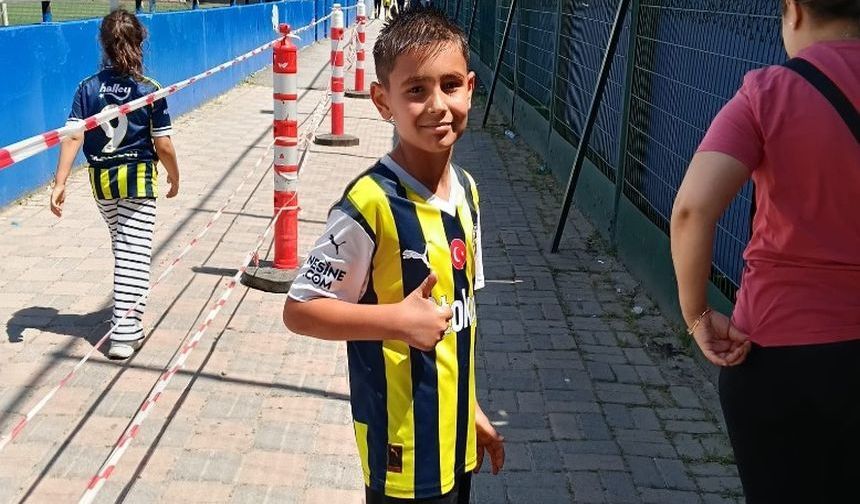 Sandıklı'nın Gelecek Vaat Eden Yıldızı: Mustafa Özdayı'ndan Fenerbahçe Seçmelerinde Şov!