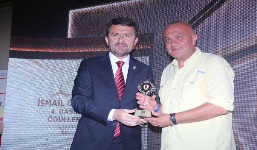 Gazeteci Ata Gündüz Kurşun’a Ödül