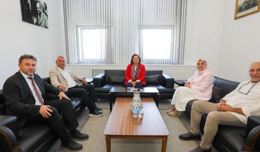 İhsaniye ve Döğer Belediye Başkanları'ndan Burcu Köksal’a ziyaret