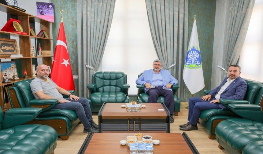 Milletvekili Özkaya Başkan Öztaş’ı Ziyaret Etti