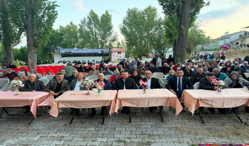 Başkan Öztaş, Sarı Dede Sultanı Anma Programına Katıldı