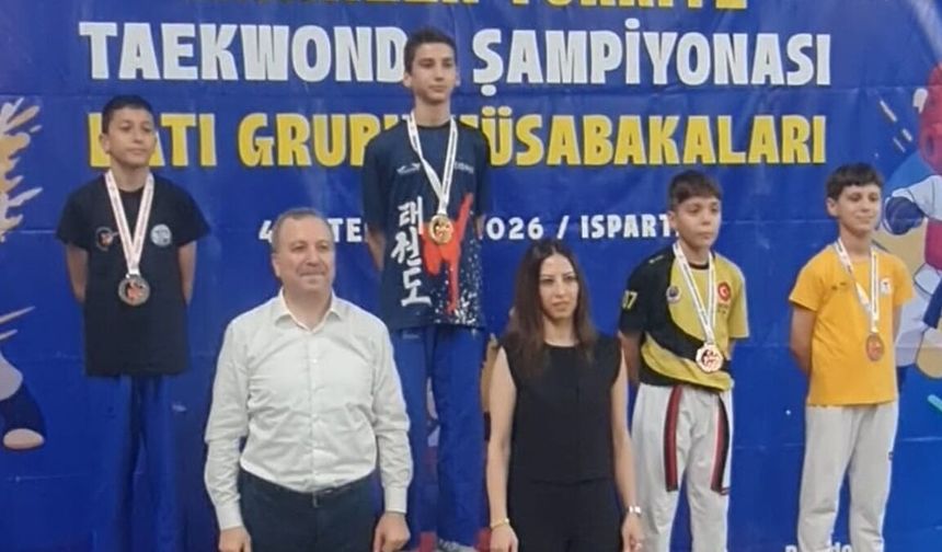 Afyonlu Taekwondoculardan Türkiye Şampiyonası Vizesi