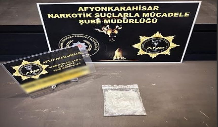 Polis Uyuşturucu Tacirlerini Yakaladı