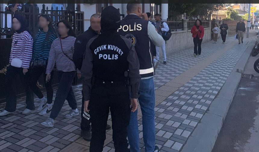 Polis Uygulamalarını Aralıksız Sürdürüyor