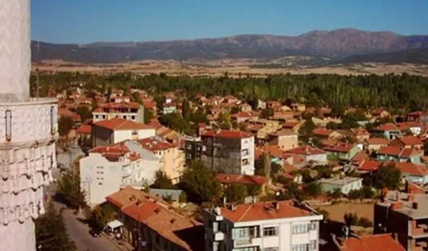 Başmakçı’da Pazarın Kurulduğu Gün Planlı Elektrik Kesintisiyle Esnaf Mağdur Oldu!